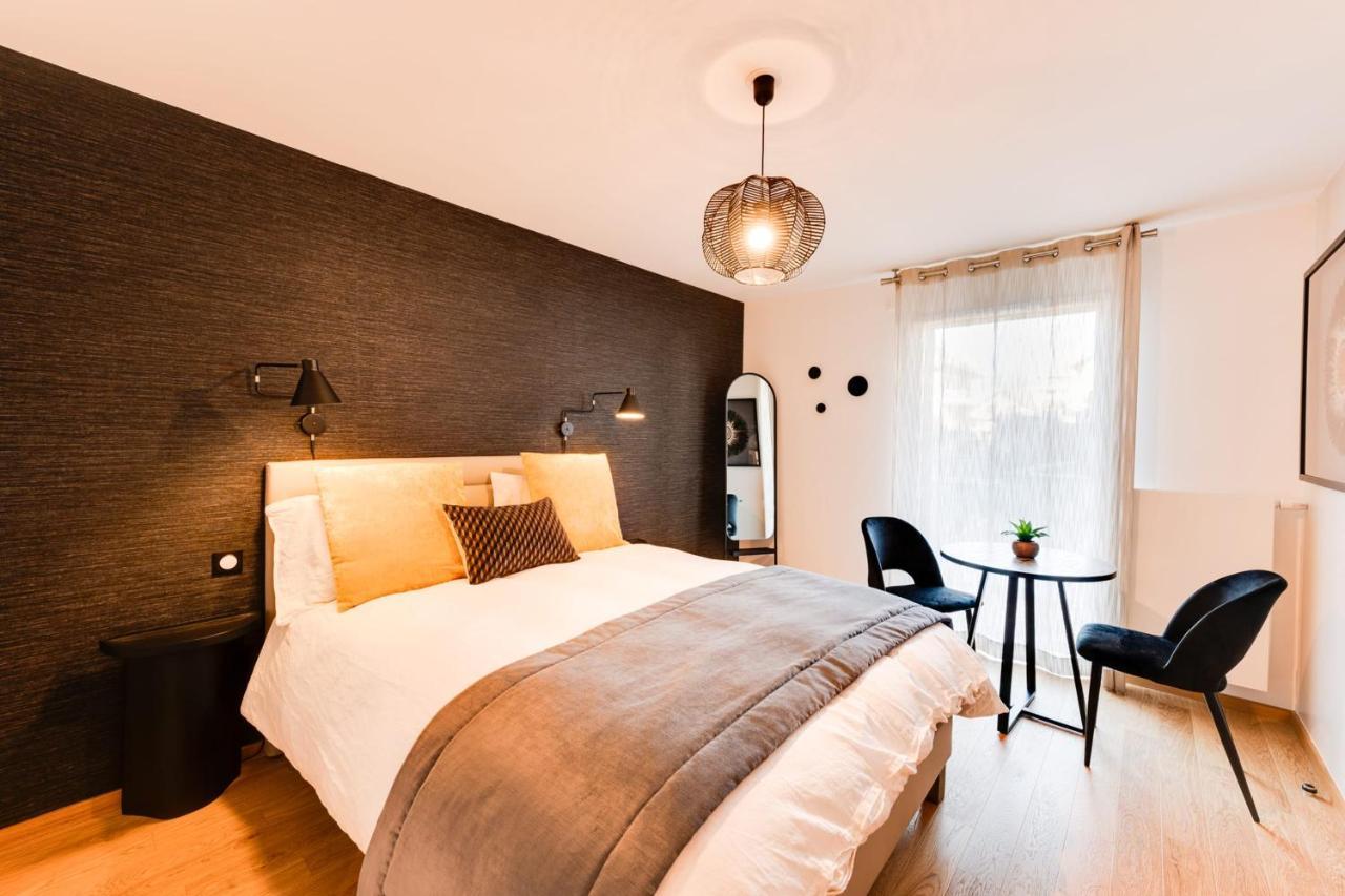 Le Reposoir - New 2 Bedroom Apartment With Terrace & Garage آنسي المظهر الخارجي الصورة